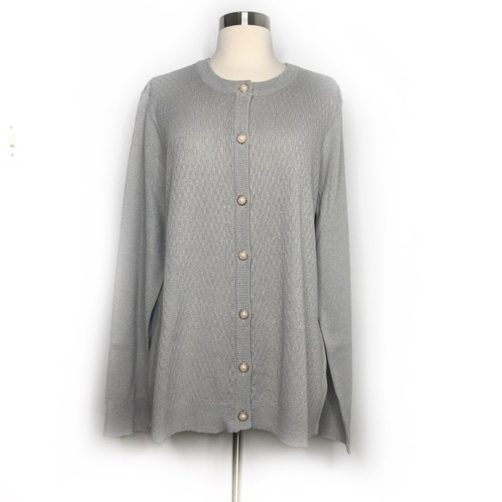 Briggs Silver Grey Women’s Buttoned Sweater